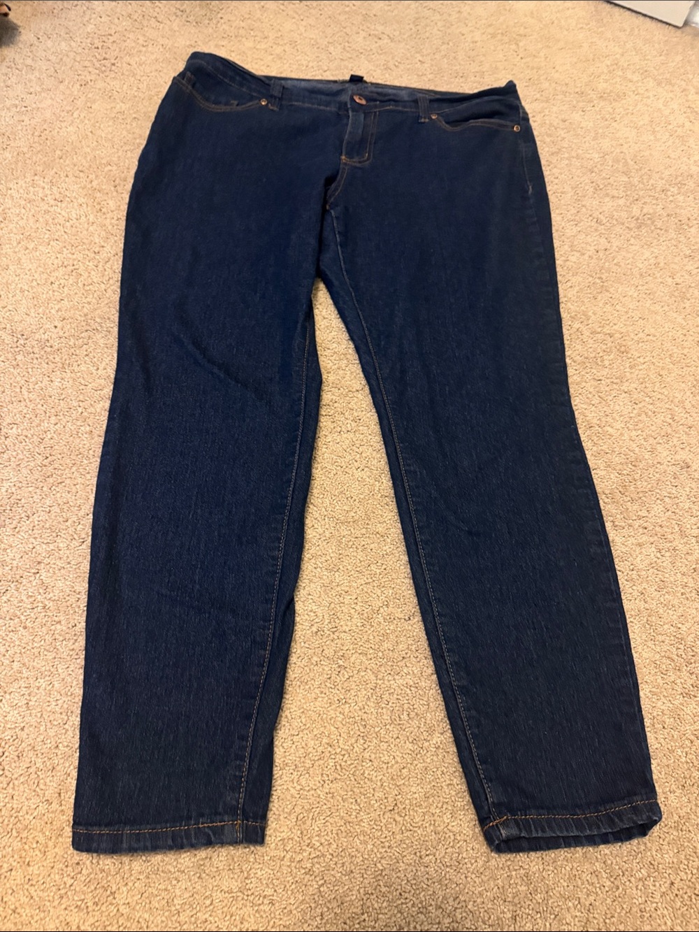 Forever 21 Women's Straight Jeans in Dark Blue Denim